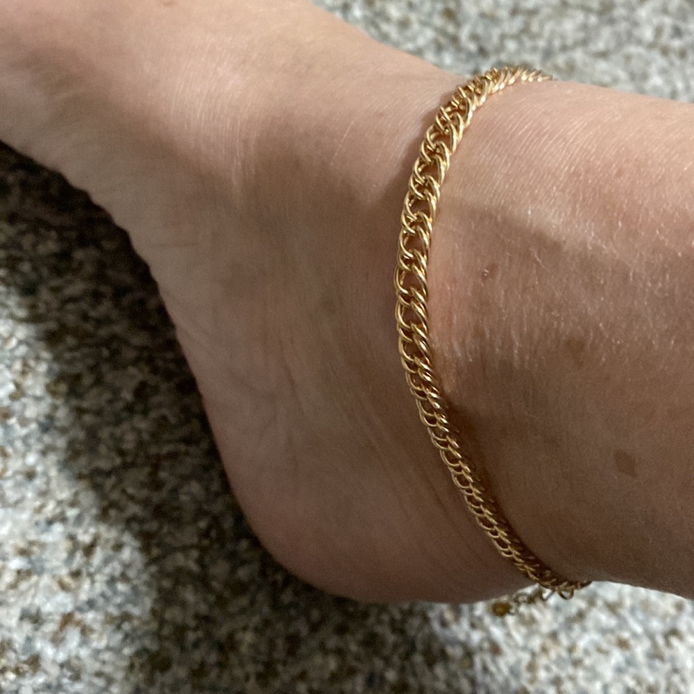 NWOT Gold Tone Anklet Bracelet! - Picture 2 of 4